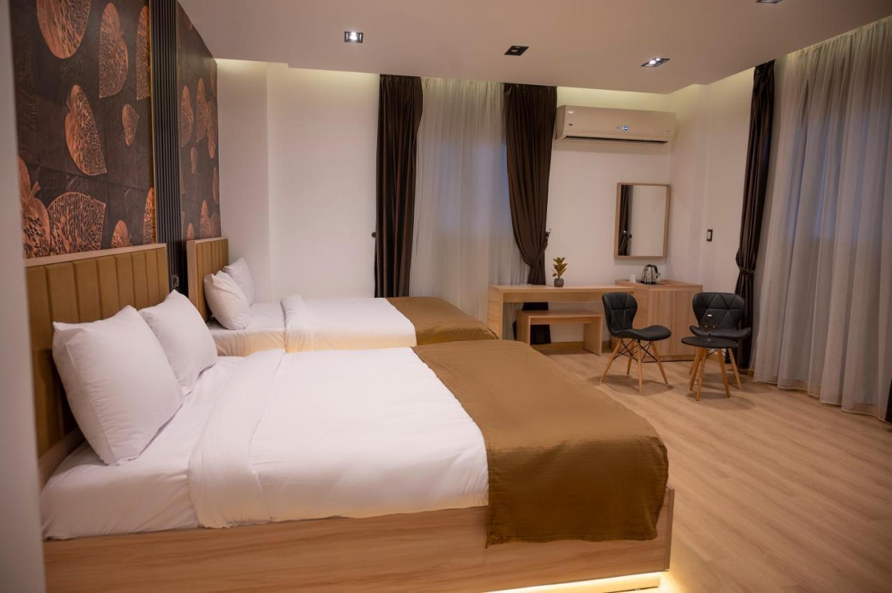 Palm Pyramids View Inn Kafrat al Jabal Exterior photo